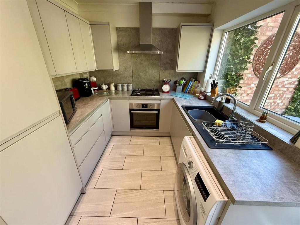 CC153 Kitchen.jpg