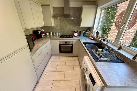 153 Chamberlain Crescent, Shirley, Solihull, B90 2DJ