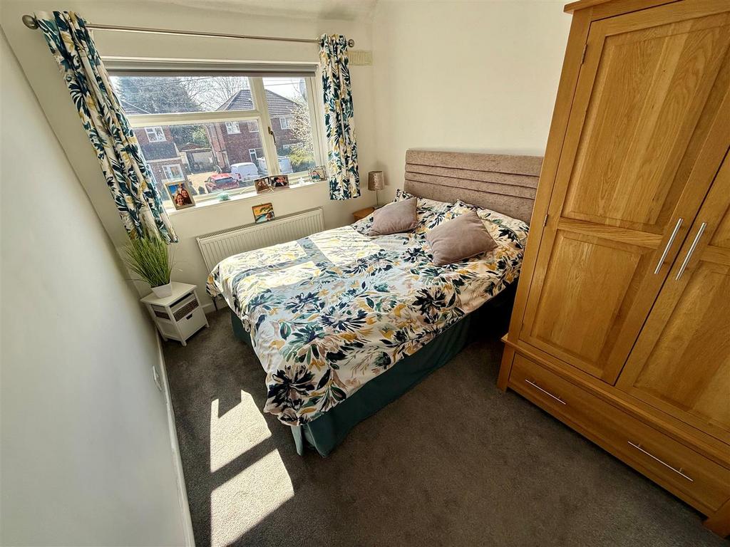 CC153 Bed2.jpg