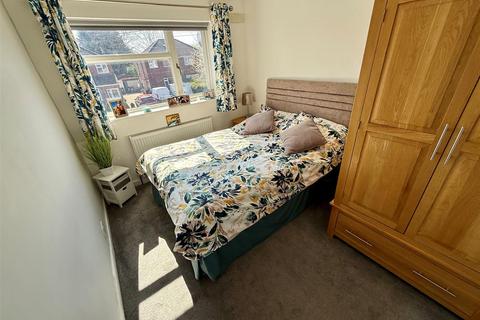 153 Chamberlain Crescent, Shirley, Solihull, B90 2DJ
