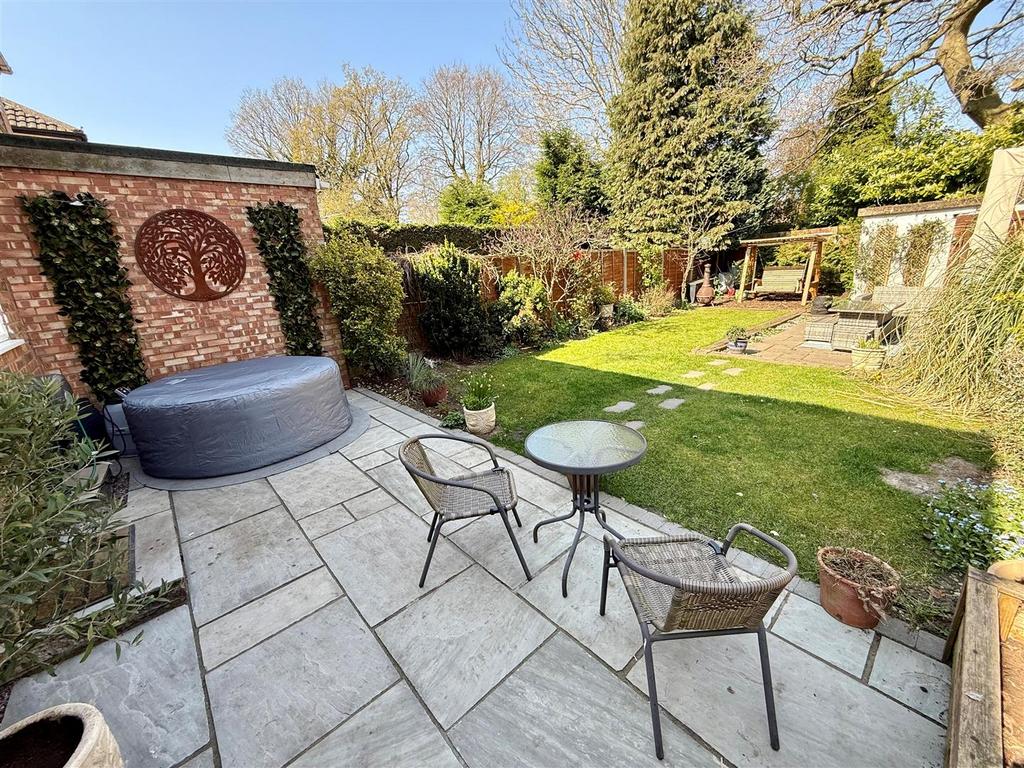 CC153 Garden.jpg