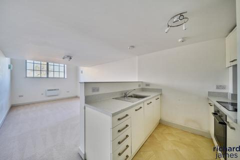 1 bedroom duplex for sale, Swindon, SN2