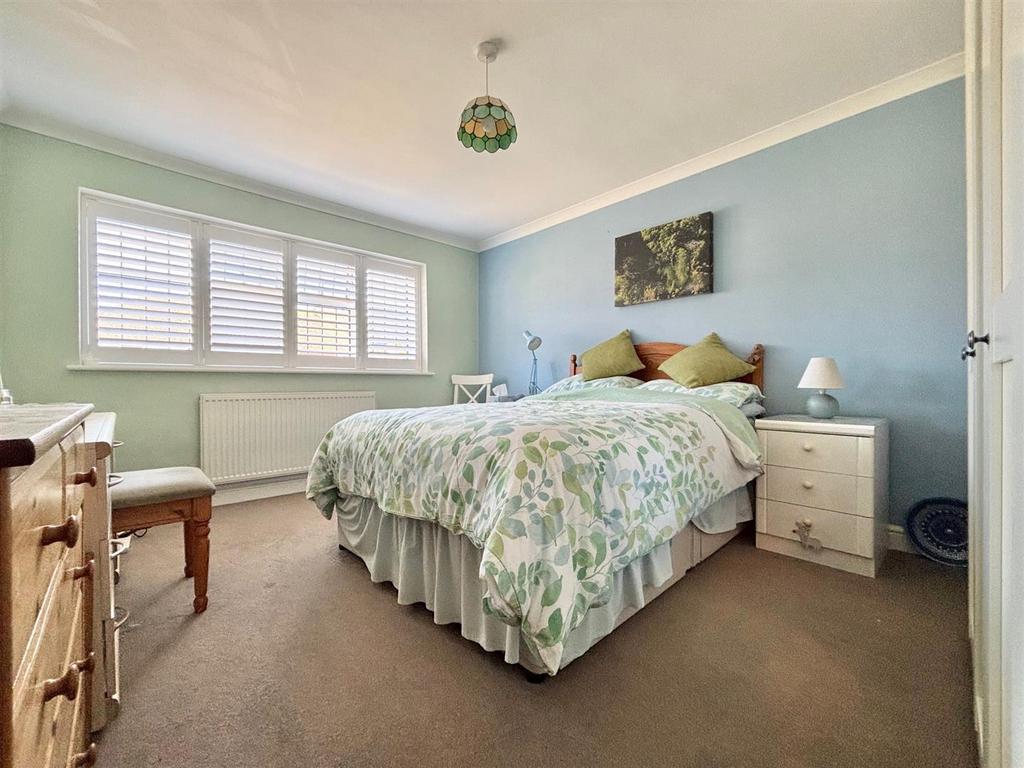 BED1.jpg