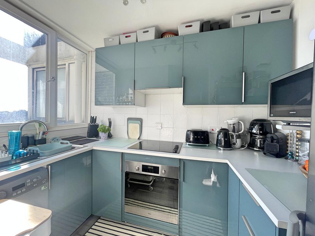 Apartment in Hove, Brighton and Hove - View 5
