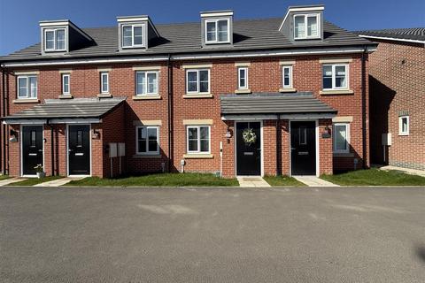 3 bedroom townhouse for sale, Raspberry Grove, Darlington