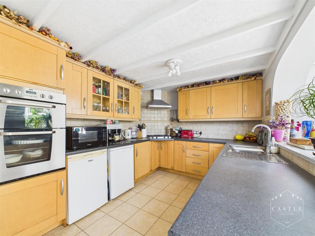 Dining kitchen