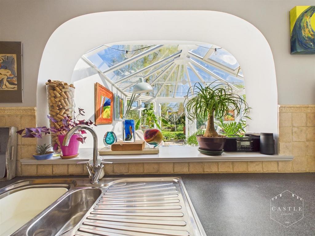 Dining kitchen