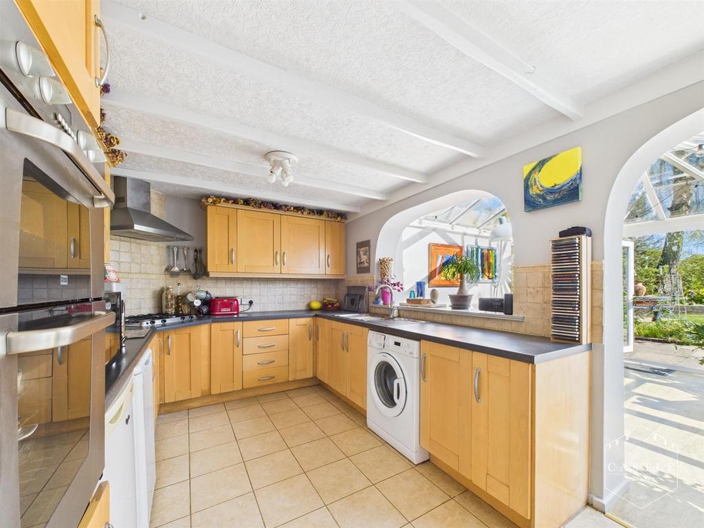 Dining kitchen