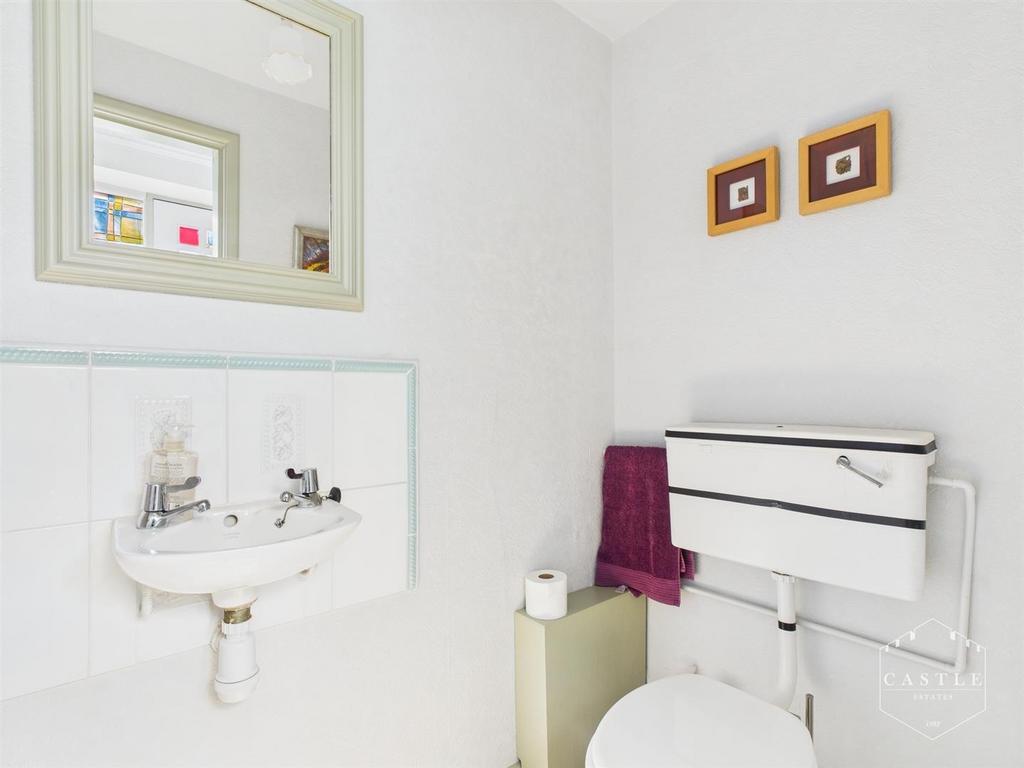 Guest cloakroom