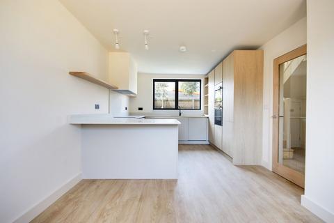 3 bedroom semi-detached house for sale, Lower Pennington Lane, Lymington, SO41