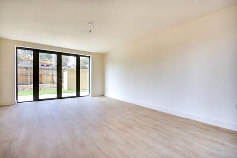 3 bedroom semi-detached house for sale, Lower Pennington Lane, Lymington, SO41