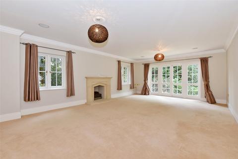 Headley House Beech Close, Cobham, KT11 2EN