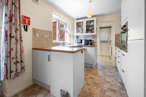 1 Lynden Close, Bromsgrove, B61 8PD