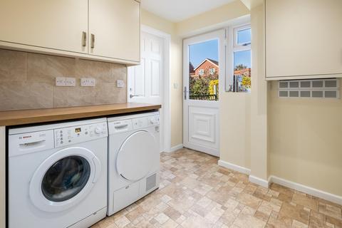 1 Lynden Close, Bromsgrove, B61 8PD