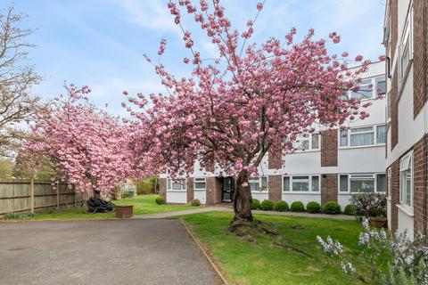 2 bedroom flat for sale, Park Road, Chiswick W4