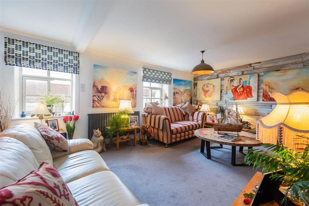 Bondgate 3 Sitting Room-4.jpg
