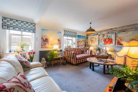 3 Bondgate, Helmsley, York, YO62 5BW