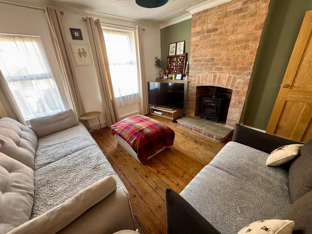 Living Room.jpg