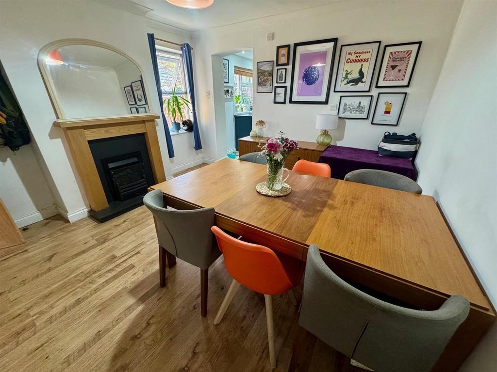 Dining Room.jpg