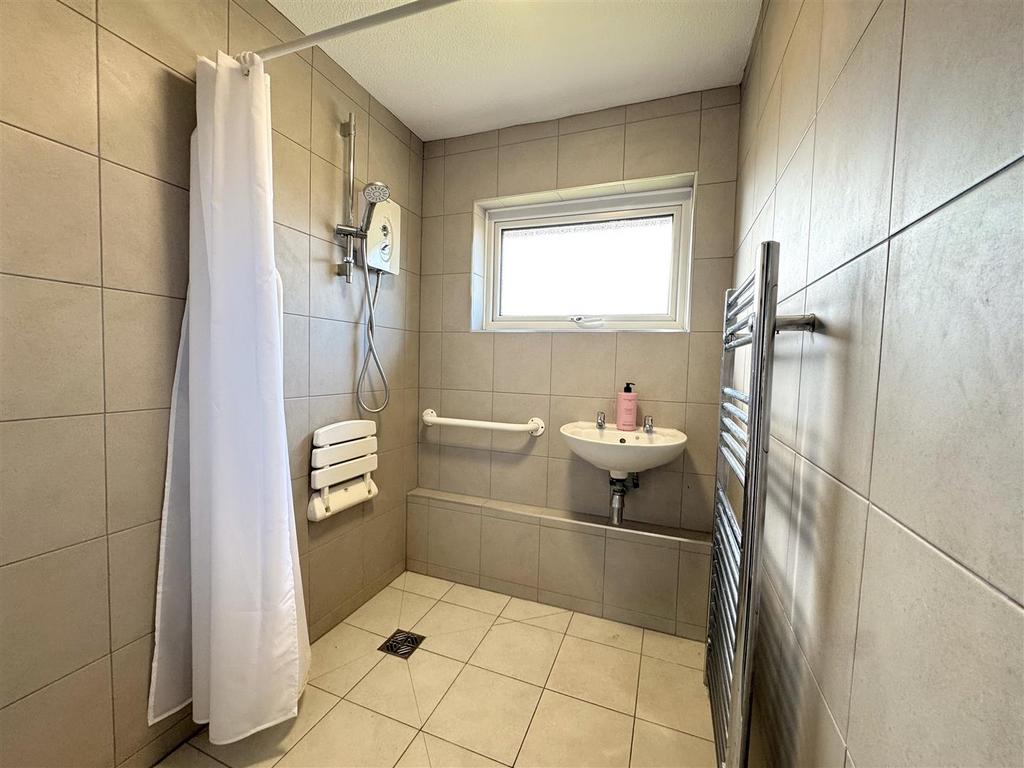 Wet Room.JPEG
