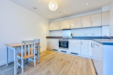 1 bedroom flat for sale, Guildford Road, Woking, GU22