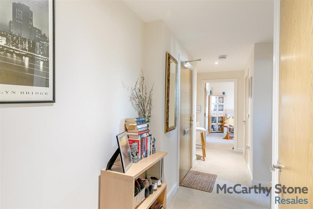 8642581-interior14.jpg