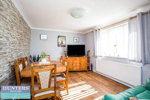 3 bedroom detached bungalow for sale, Dean Beck Avenue Staithgate, Bradford, West Yorkshire, BD6 1DE