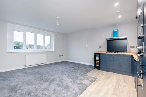 2 bedroom flat for sale, Queens Street, Horsham, RH13