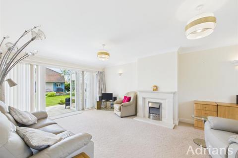2 bedroom retirement property for sale, Little Orchards, Chelmsford
