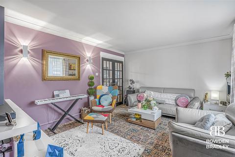 3 bedroom house for sale, Branch Road, Hainault, IG6