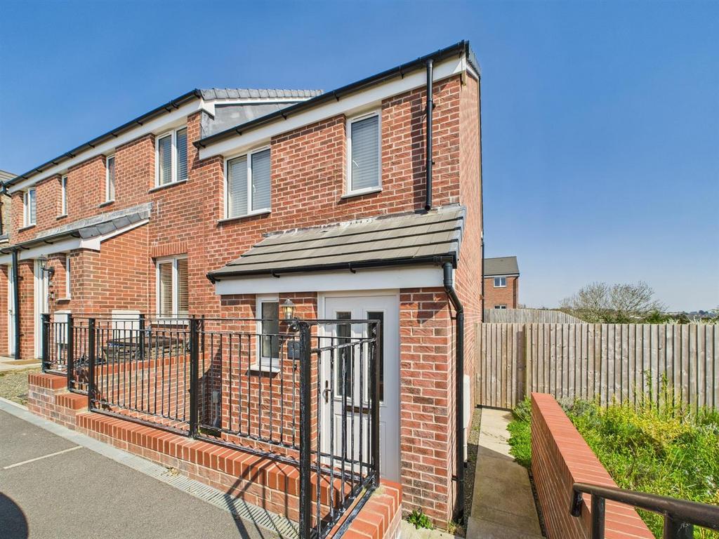 CAM03278 G0-PR0123-STILL023.jpg