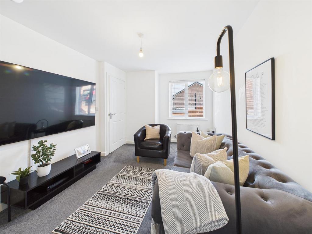 CAM03278 G0-PR0123-STILL005.jpg