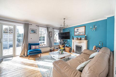 12a Avon Road, Oakley, Basingstoke, RG23 7DW