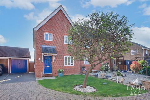 37 Elthorne Park, Clacton-on-sea, CO16 7HW