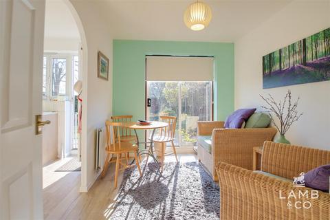 37 Elthorne Park, Clacton-on-sea, CO16 7HW