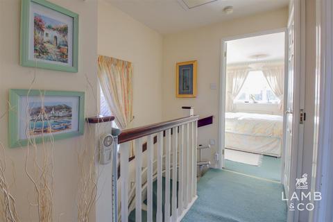 37 Elthorne Park, Clacton-on-sea, CO16 7HW