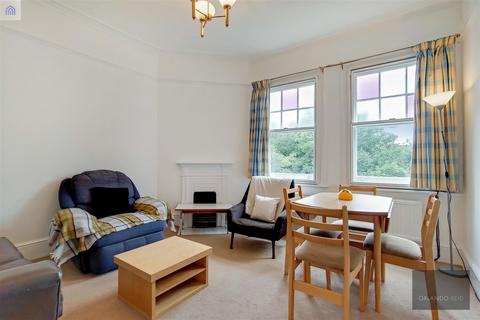 2 bedroom apartment to rent - Riggindale Road, Streatham
