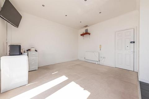 1 bedroom apartment for sale, Lynchford Road, Farnborough GU14