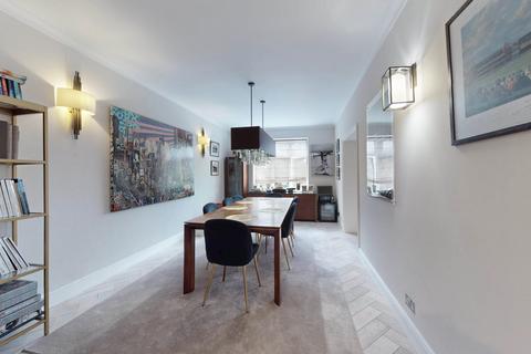 3 bedroom apartment for sale, William Court, 6 Hall Road, London, NW8