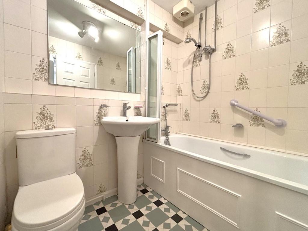 Bathroom.jpeg