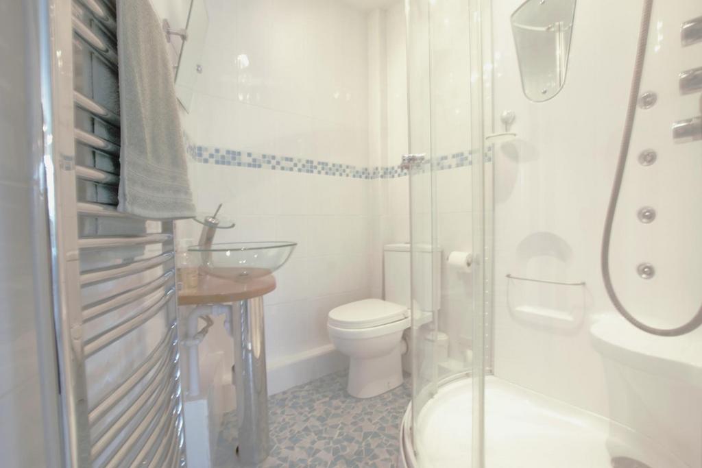 Ensuite.jpg