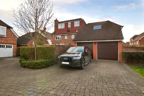 5 bedroom detached house for sale, Alderwick Grove, Kings Hill