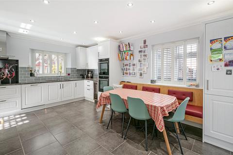 5 bedroom detached house for sale, Alderwick Grove, Kings Hill