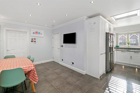 5 bedroom detached house for sale, Alderwick Grove, Kings Hill