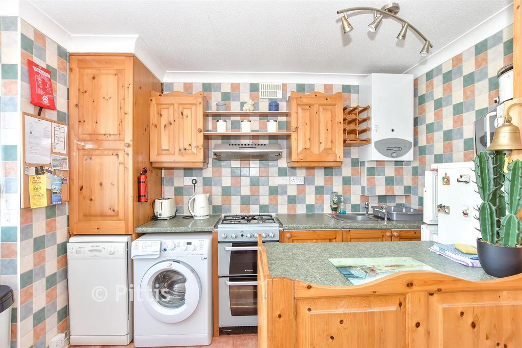 Lounge/ Kitchen