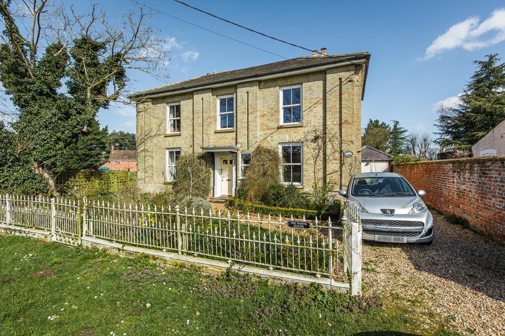 The White House-Fakenham-8 T202504091021.jpg