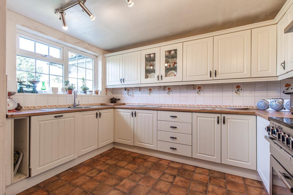 The White House-Fakenham-21 T202504091021.jpg