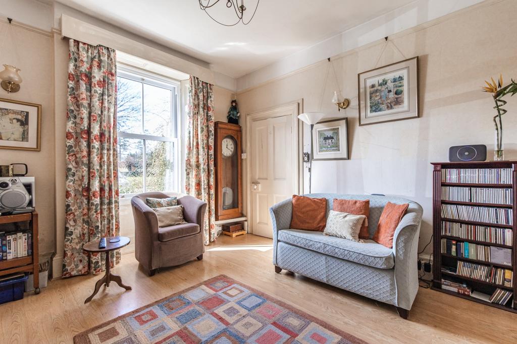 The White House-Fakenham-11 T202504091021.jpg