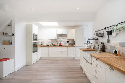 undefined, Sheringham Avenue, Whitton TW2
