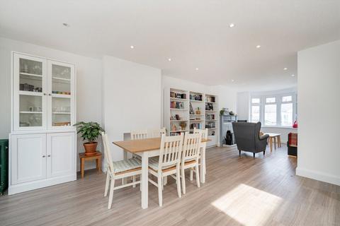 undefined, Sheringham Avenue, Whitton TW2